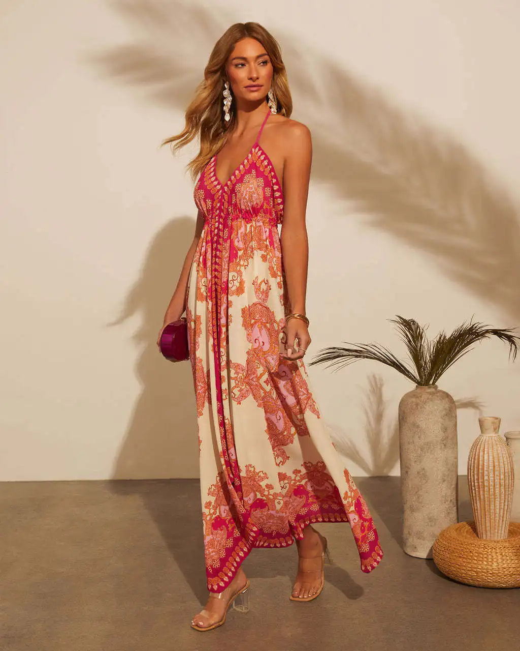 Vestido feminino  Longo e  Sexy, modelo estilo indiano  com  costa nua, super tendência  pra nova estação leve e confortável .