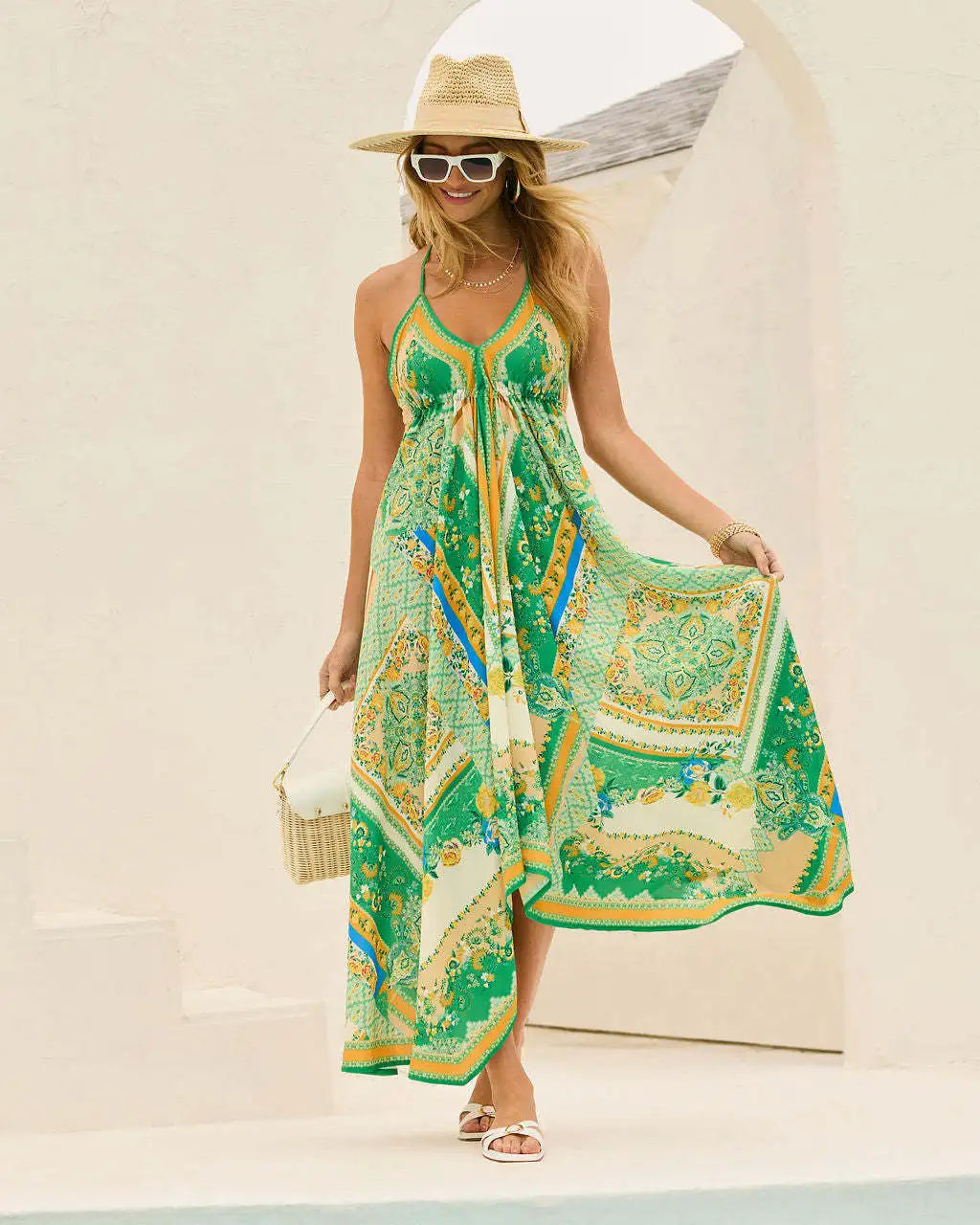 Vestido feminino  Longo e  Sexy, modelo estilo indiano  com  costa nua, super tendência  pra nova estação leve e confortável .