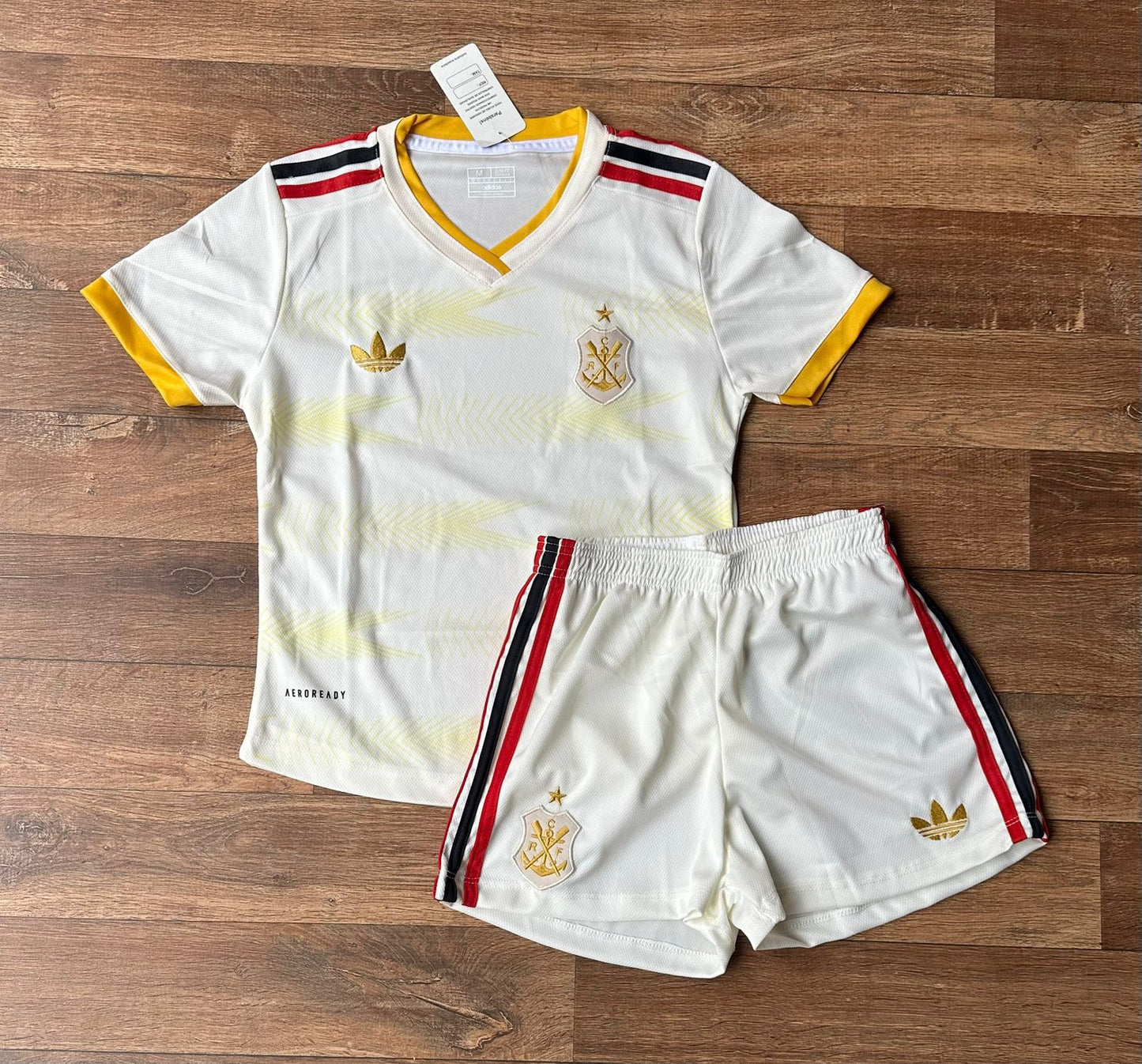 Conjunto feminino  do flamengo.