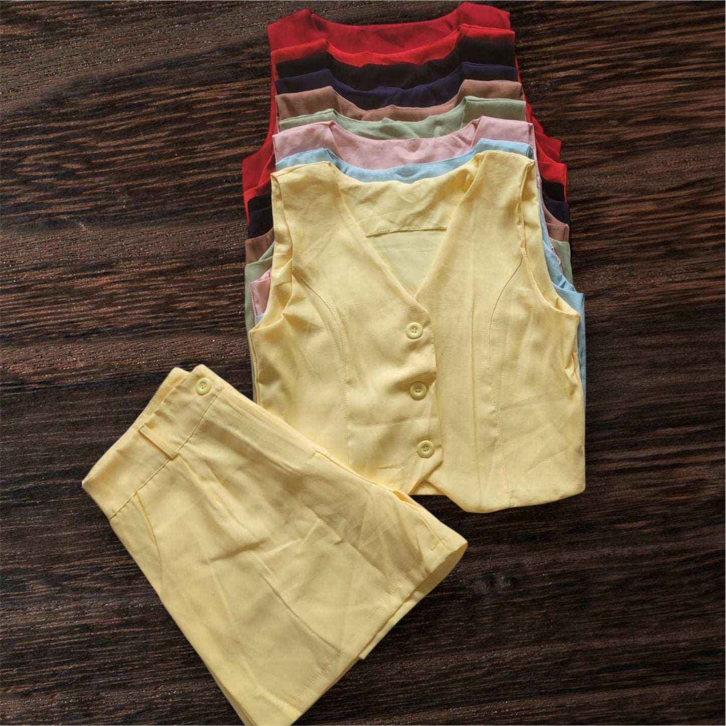 Conjunto alfaiataria e tecido sensorial.